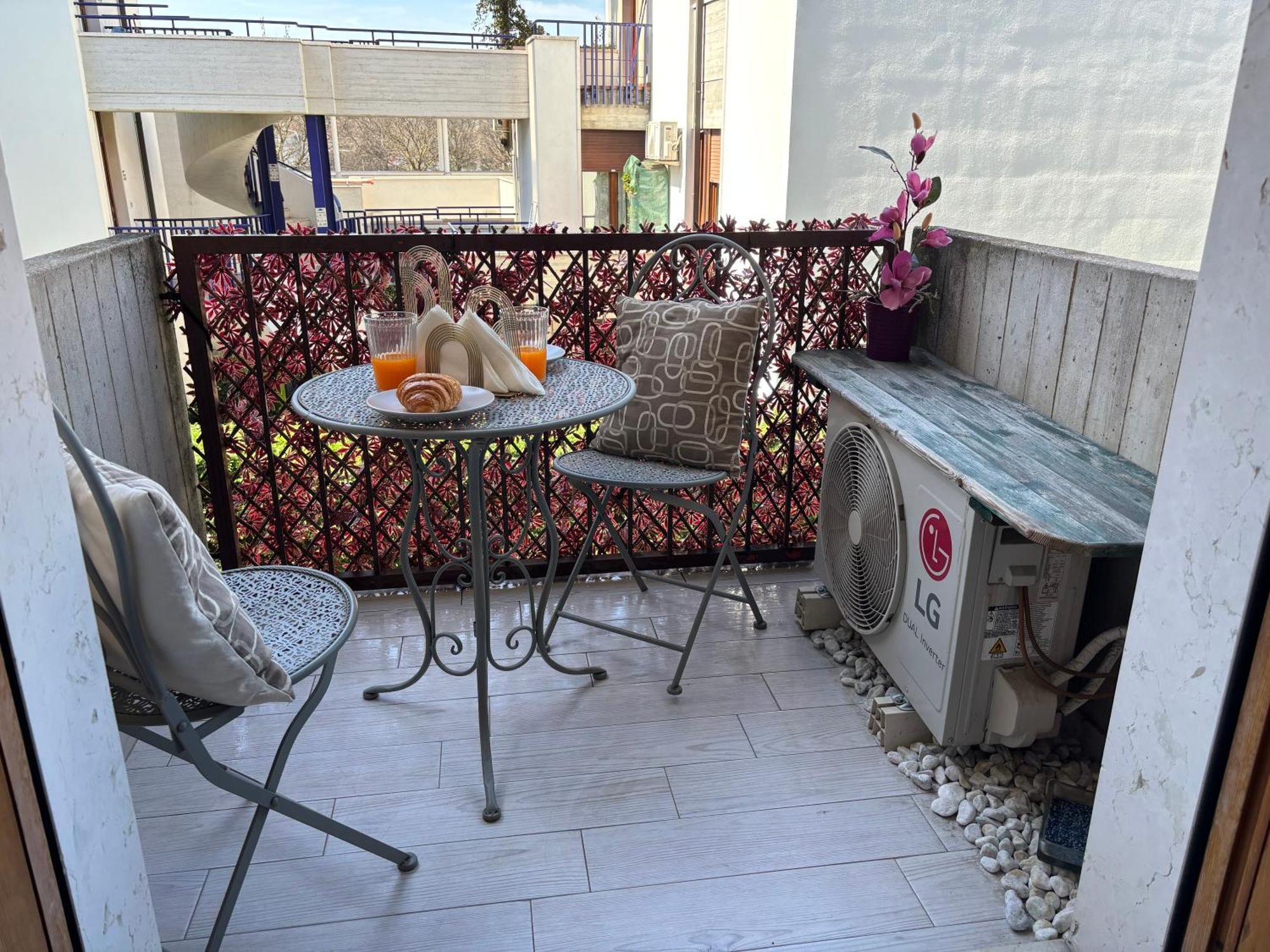 Studio Flat Policlinico G B Rossi Borgo Roma Verona Luaran gambar